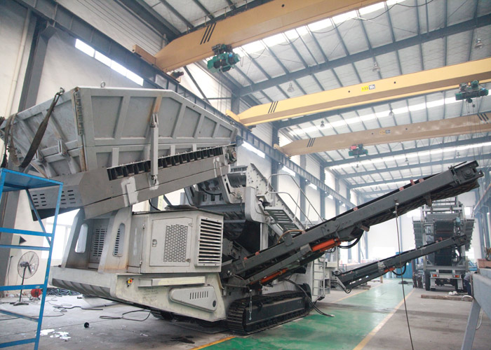 The mobile crusher application in Construction waste disposal Production Line in Russia