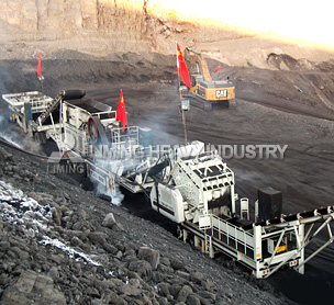 Mobile jaw crusher application in the silica fume mining