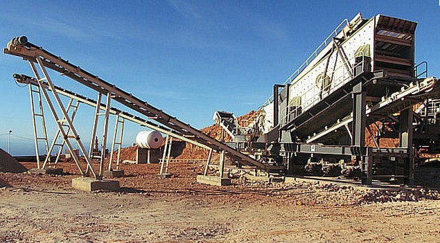 Granite gold recovery with European type jaw crusher pew series in south Africa