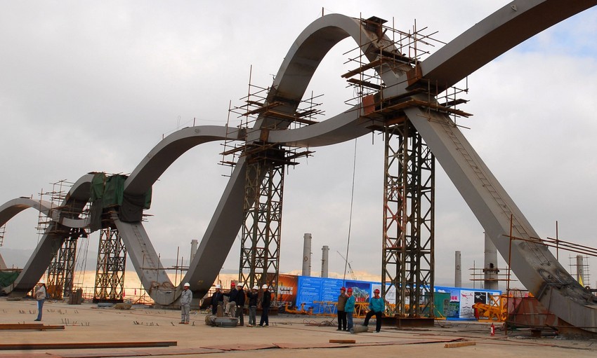 secondhand mobile gravel crusher for airport construction industry sale in south africa