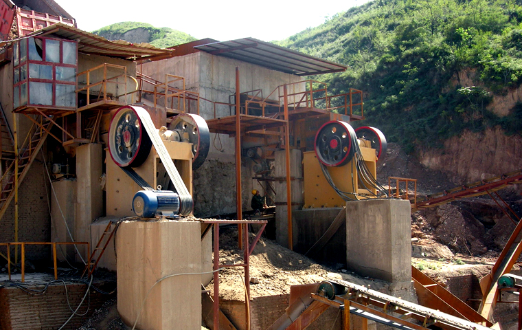 Dolomite mine mining technological process output size 10-20mesh
