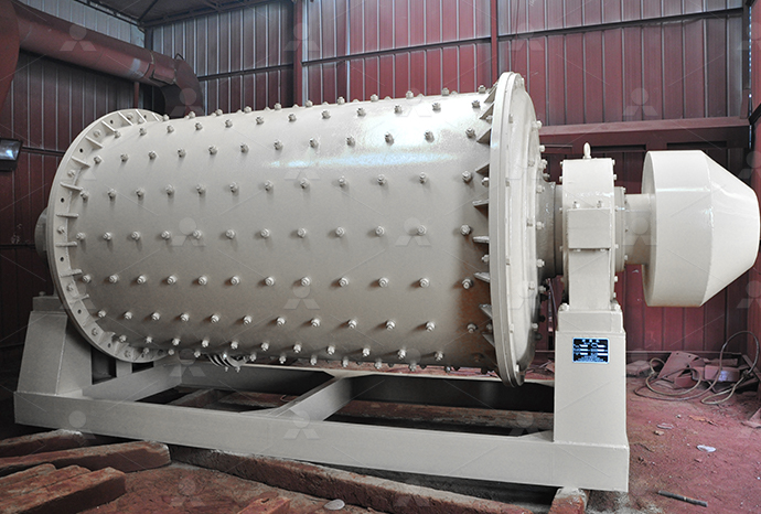 Industrial installation of a large grinding and drying ball mill